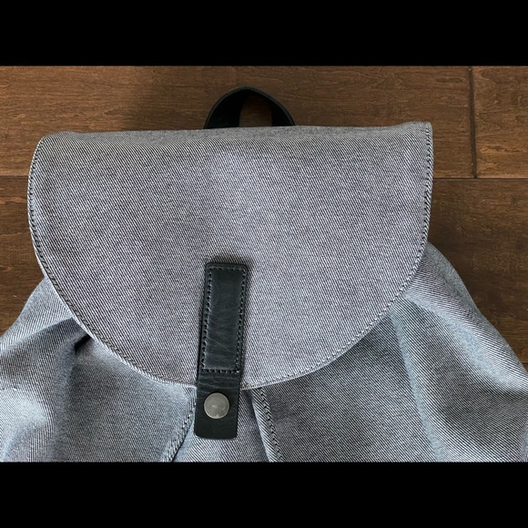 SOLD Everlane Modern Twill Single Snap Backpack Large - Reverse Denim - Picture 7 of 8